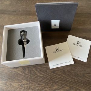 Swarovski Sapphire Crystal Bottle Stopper